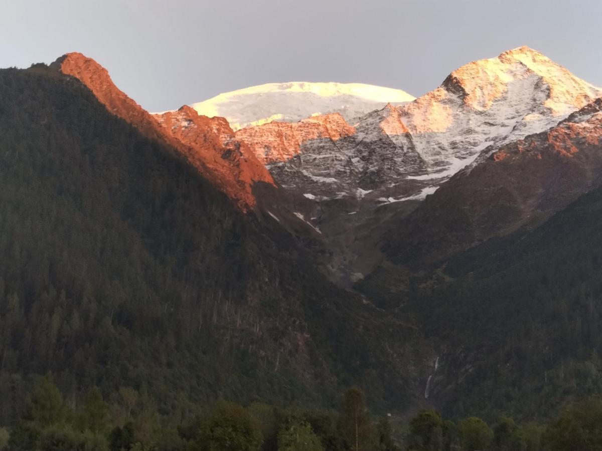 Le Montagny Hotell Les Houches Eksteriør bilde
